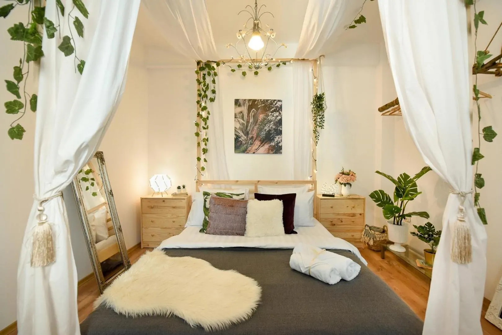 Apartment Timeless Elegance & Modern Comfort- Premium Stay In The Heart Of The City Bucharest