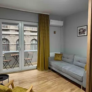  Appartamento Double Near Square - 2 Balconies