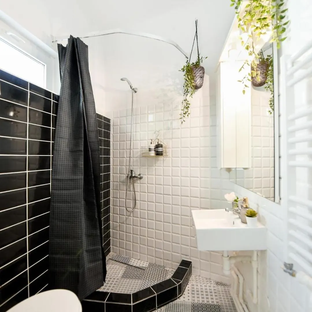 Apartment Timeless Elegance & Modern Comfort- Premium Stay In The Heart Of The City Bucharest